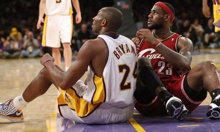 跟腱断裂后，科比这一幕不得不让人佩服！这就是科比！