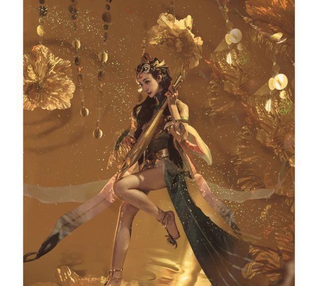 小姐姐COS王者荣耀'四美'杨玉环，婀娜多姿