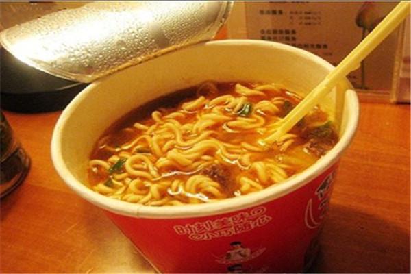 泡面一个月才消化吗 泡面多久可以消化