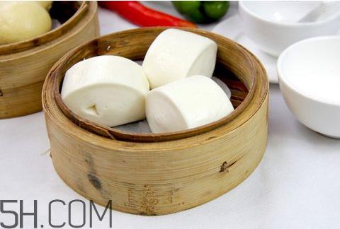 馒头发霉了还能吃吗 馒头皮发霉还能吃吗 馒头发霉了还能吃吗 馒头皮发霉还能吃吗