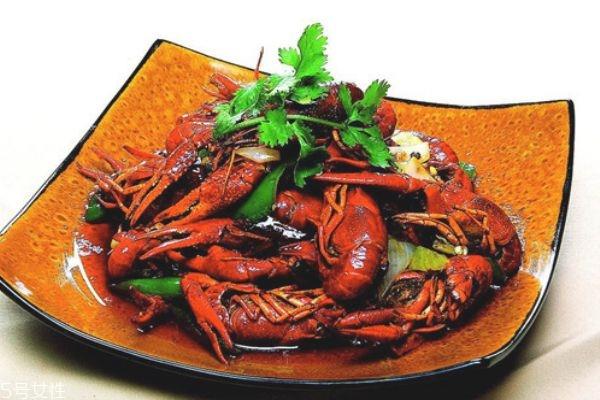 虾头发黑是不新鲜吗 龙虾头不可食用 虾头发黑是不新鲜吗 龙虾头不可食用