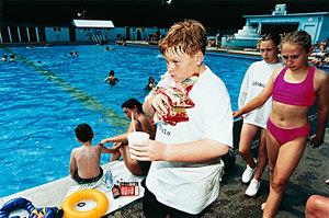 吃太饱胃不舒服怎么办 8食材解胃胀气 吃太饱胃不舒服怎么办 8食材解胃胀气