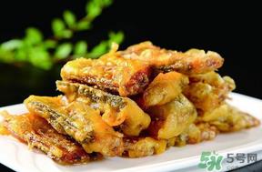 面粉炸鱼怎么做？怎么用面粉炸鱼？