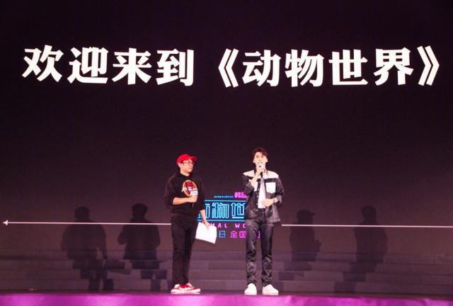 说到做到！黄渤大阵仗请客佟丽娅，李易峰作陪，黄渤这口误值了