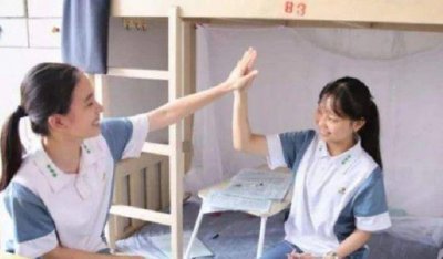 ​住校生和走读生的区别,差的不是一星半点,家长需心中有数