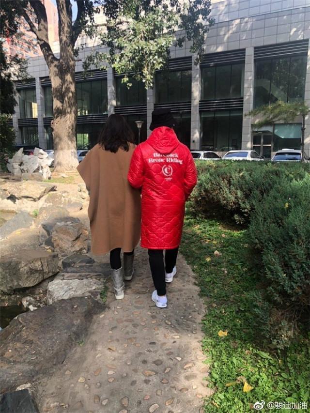女儿在家里更受宠，孙红雷老婆称自己在父母面前成透明的了