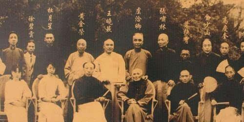 上海滩青帮三大亨张啸林,投靠日本人后,被自己的保镖一枪毙命