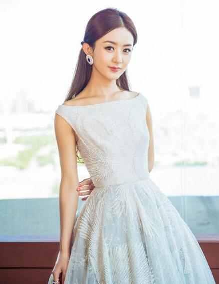 赵丽颖再次被骂滚出娱乐圈! 背后真相让人心疼，太可怜了！