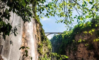 ​贵州超惊艳的峡谷，瀑布比黄果树还壮观，因名气少多数人没去过