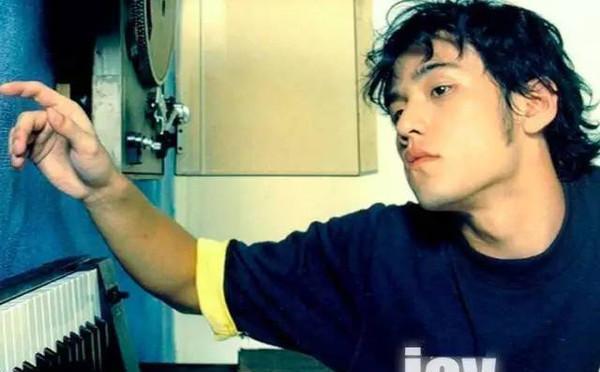 周杰伦写歌唱爸爸家暴,其实周爸爸才是杰伦事业上的助力人