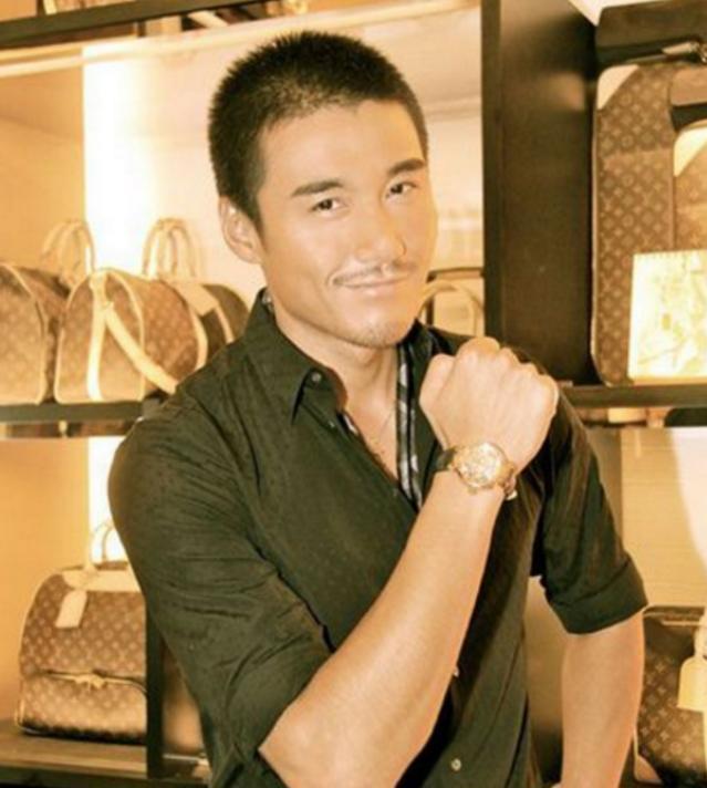 这5位不仅是大明星，照样隐形大富豪，末了一名家里的衣服值2亿！