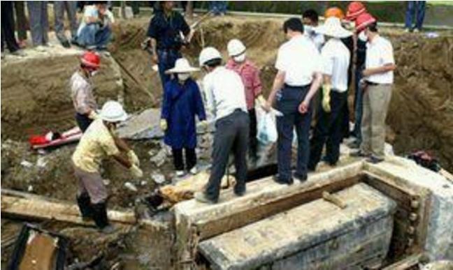 考古挖出孙悟空墓，墓碑上刻“齐天大圣”，还有金箍棒！