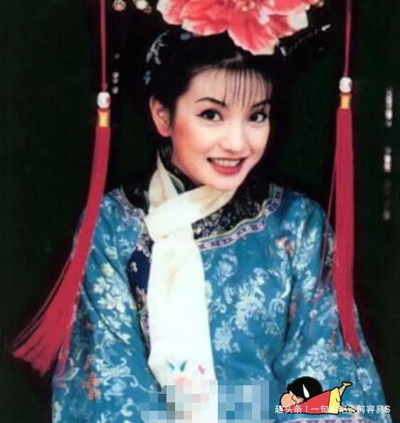 赵薇“女儿”长大了，晒美照仙气十足，丝毫不比裴佳欣“逊色”