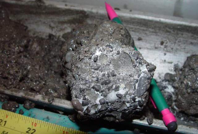 神秘可燃冰竟然长这样：海底深处沉睡的能量！