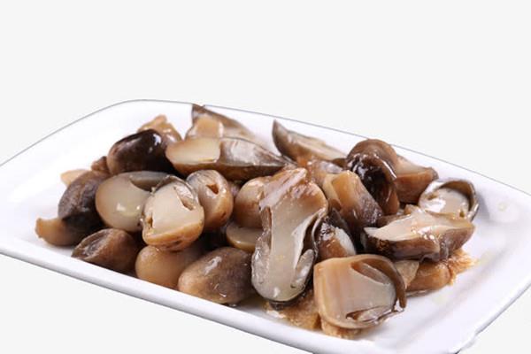 草菇搭配什么一起吃 草菇哪些人不能吃