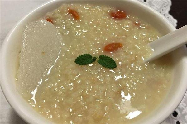山药小米粥的做法 养胃首选