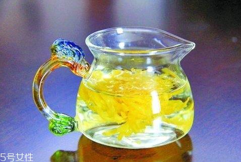 黄芪和菊花能一起泡水喝吗 冲泡方法 