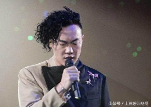 陈奕迅出场，发型总是亮点，最后一张头发要“抛弃”他！