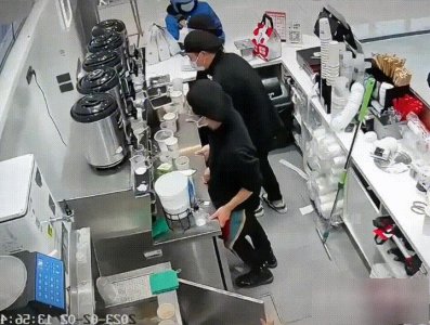 ​瞬间笑岔气的10张动图，全程高能爆笑，笑死人不偿命哦！