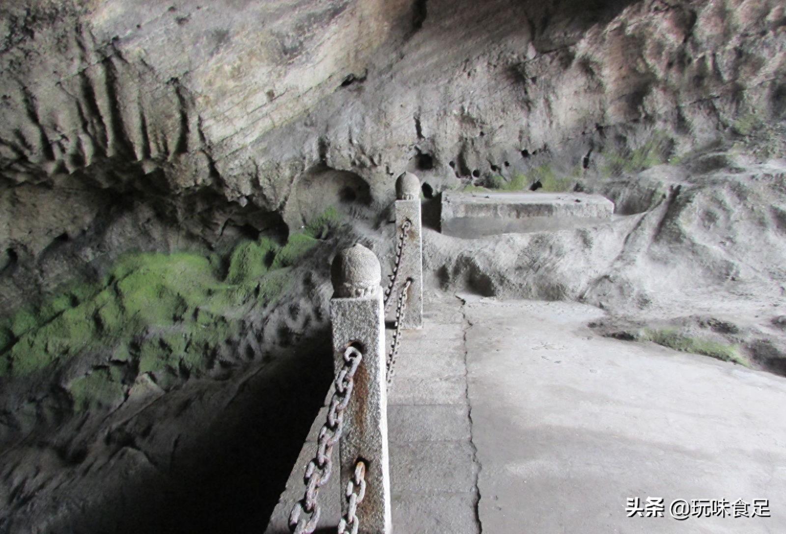 辽东本溪湖——吉尼斯大世界纪录；世界上最小的湖