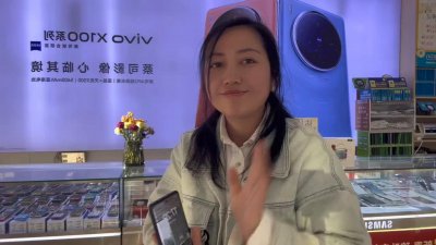 ​手机卡欠费了，不记得号码，如何在手机里查电话号码