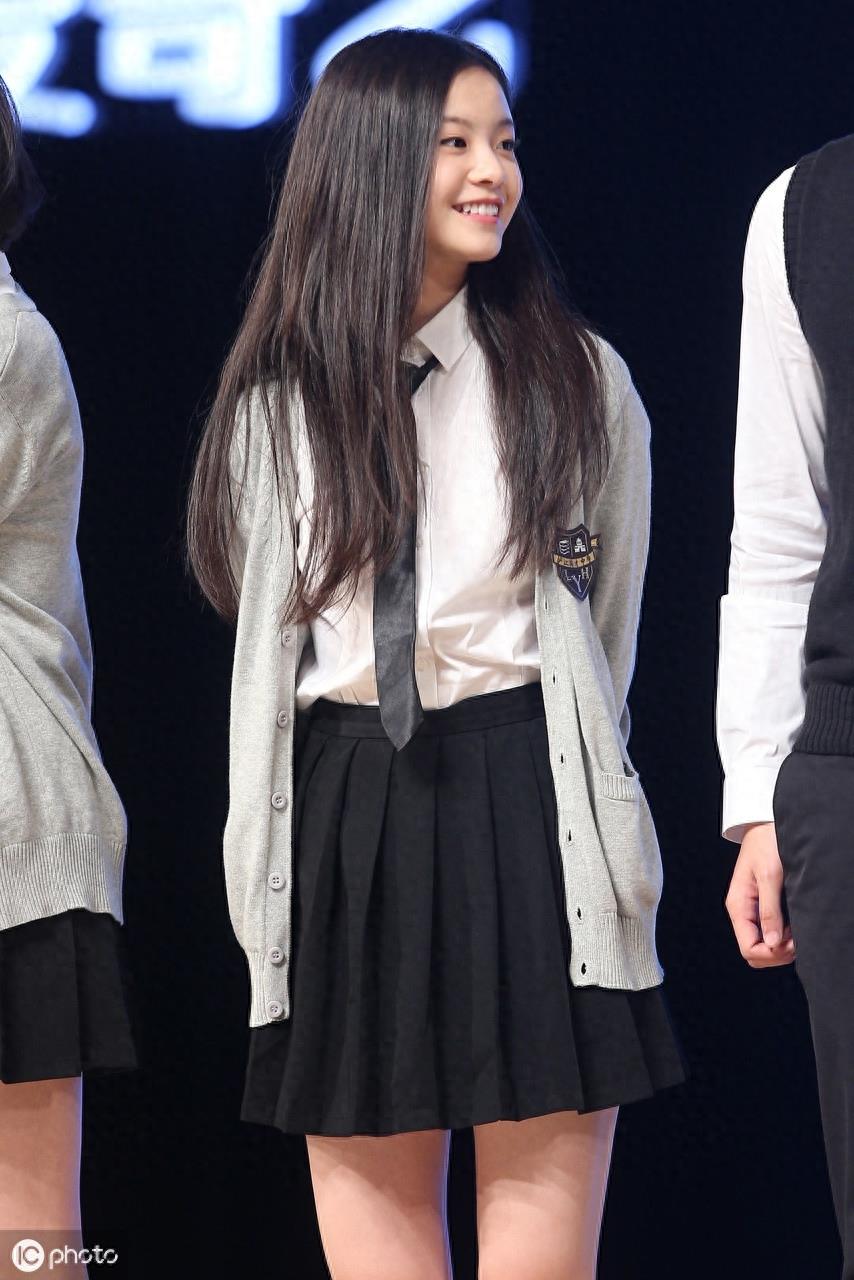 《小欢喜》乔英子戏里戏外都很美，网友：她才是春风中学校花吧