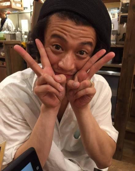 爱发丑照的男明星,胡歌毫不做作绝对的C位,郑云龙神还原光头强