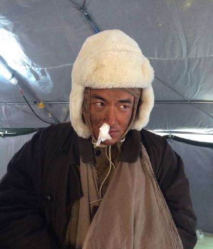 爱发丑照的男明星,胡歌毫不做作绝对的C位,郑云龙神还原光头强