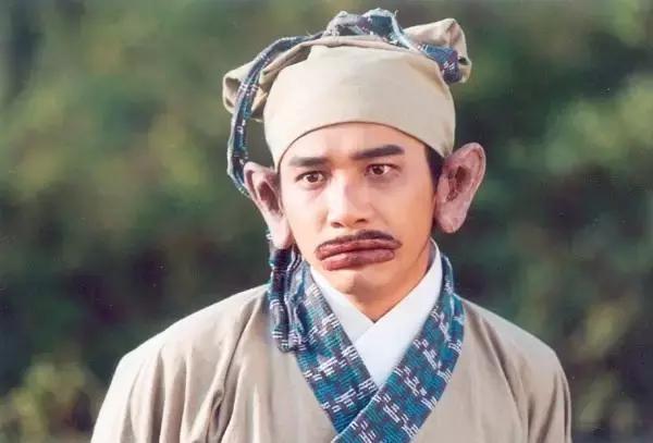 爱发丑照的男明星,胡歌毫不做作绝对的C位,郑云龙神还原光头强