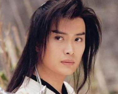 ​他出演＂秦叔宝＂走红，娶小12岁娇妻，如今47岁发展成这样