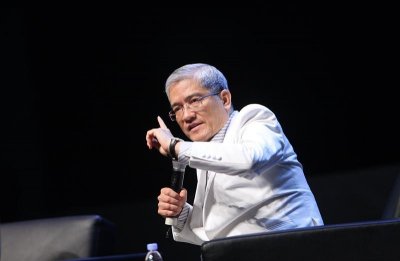 ​郎咸平案后续：来自空姐的反杀，空姐是怎么把900万又赢回来的？