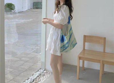 ​如何处理女友和男性好友之间的矛盾？