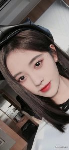 ​眼波流转，笑颜绽放，鞠婧祎飒爽美艳的超清时尚大片手机壁纸
