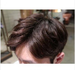​男士发型参考，图五是头发稀少略秃的男士烫发出来的效果哦！