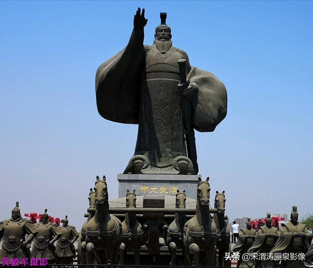 汉城湖公园位于陕西省西安市未央区，原为团结水库（古漕运明渠