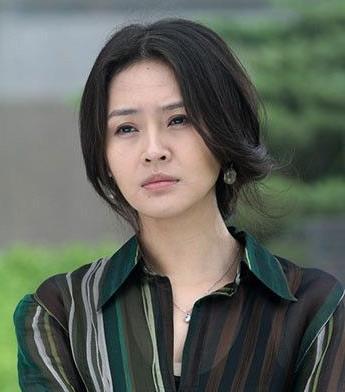 5岁学体操舞蹈，演戏14年零差评，今闪婚丈夫背景显赫