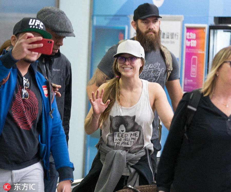 UFC女王也需要呵护 隆达-罗西在老公面前成了小公举