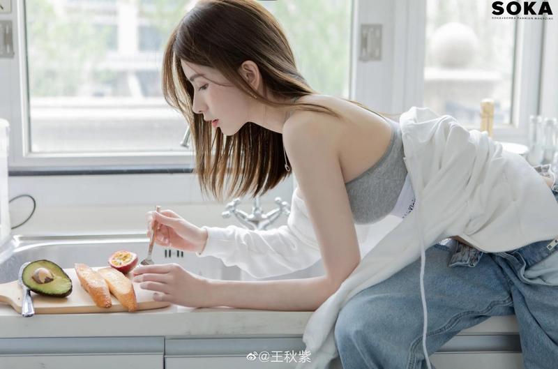 女生哭了怎么哄开心，女生哭了怎么安慰怎么哄