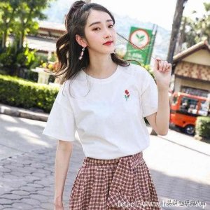 ​白色衣服发黄应该怎样洗？