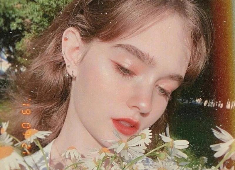 和女生聊天她回复很少怎么办？