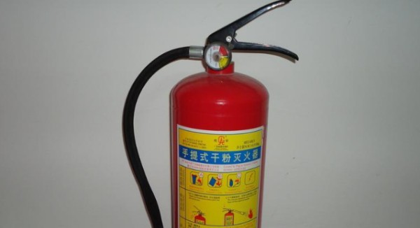 灭火器的压力表指针指在什么区域时表示压力为正常,灭火器压力指针在什么区域时可以正常使用吗图1