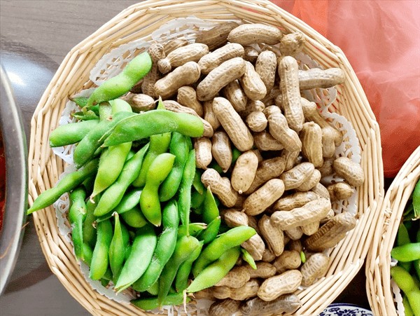 毛豆怎么变成圆的黄豆(黄豆和毛豆是一种东西吗)