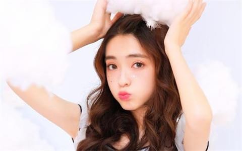 和女生聊天一直问问题被讨厌了