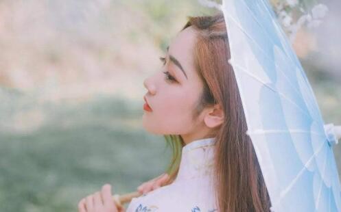 女生把礼物退回来什么意思（女生退回礼物心理还能去找她吗）