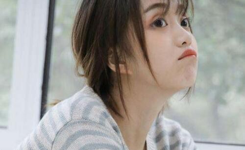 女生把礼物退回来什么意思（女生退回礼物心理还能去找她吗）