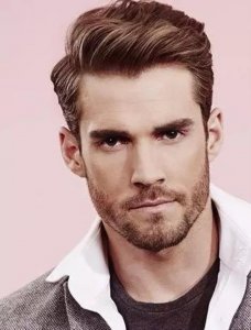 ​男生方脸发型（脸方的男生适合什么发型）