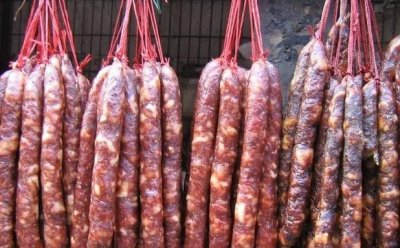 ​腊肠到底生着存储还是煮熟了储存？很多人都没搞明白，难怪不好吃