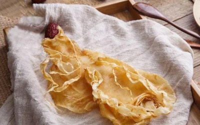 ​受潮的花胶还能吃吗，50年野生黄鱼胶很贵吗？