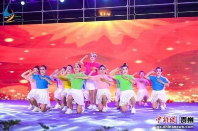 ​贵州都匀：全民参与 “舞”出桥城风尚