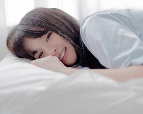 射手男放不下你的表现是什么